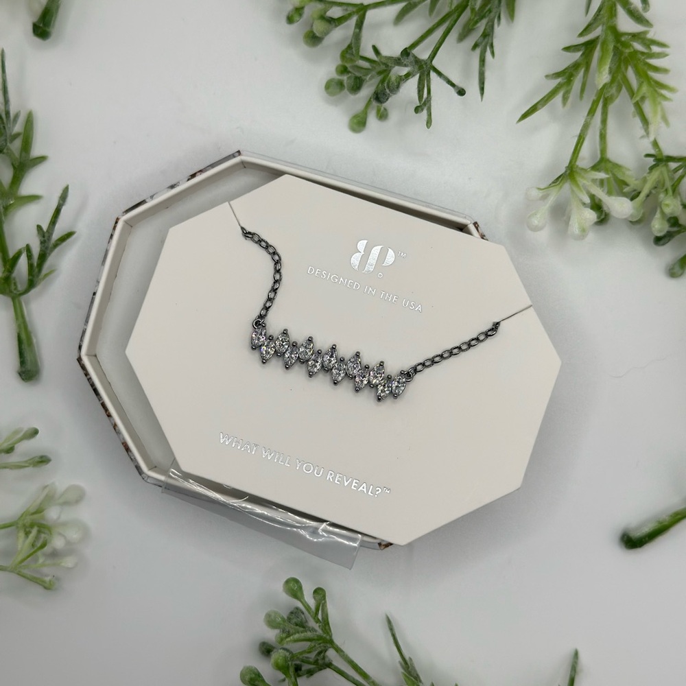 Bomb party April necklace